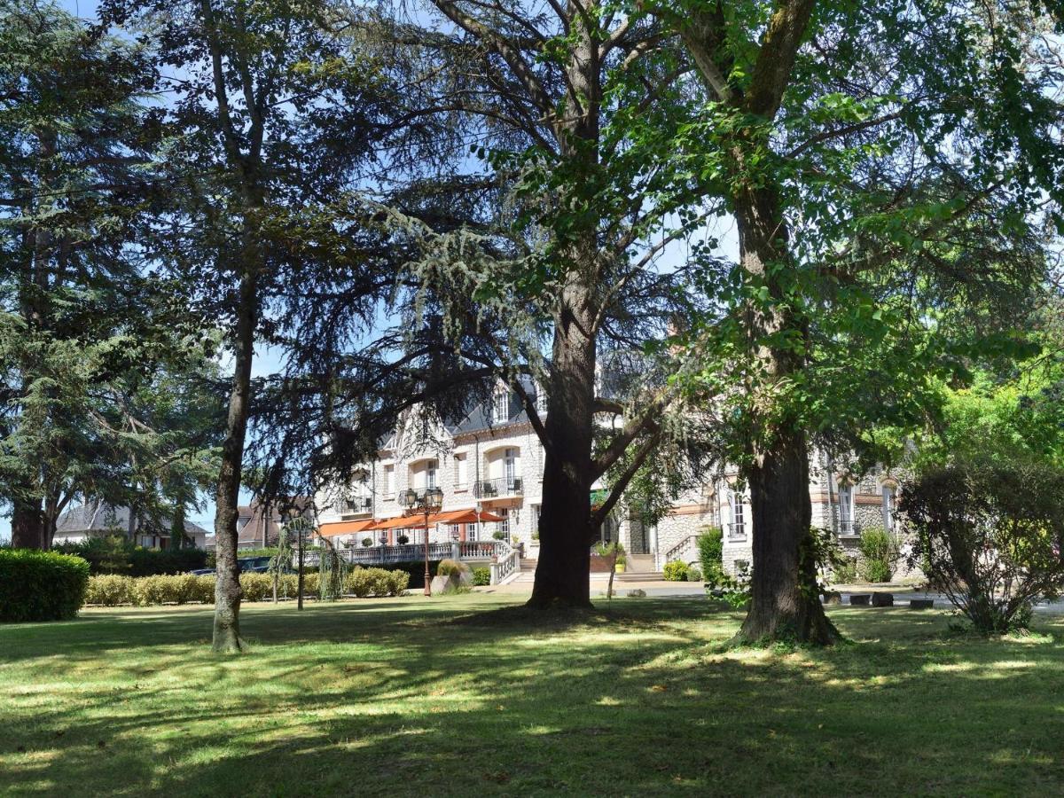 Logis Hotel Restaurant Le Parc Salbris Exterior foto