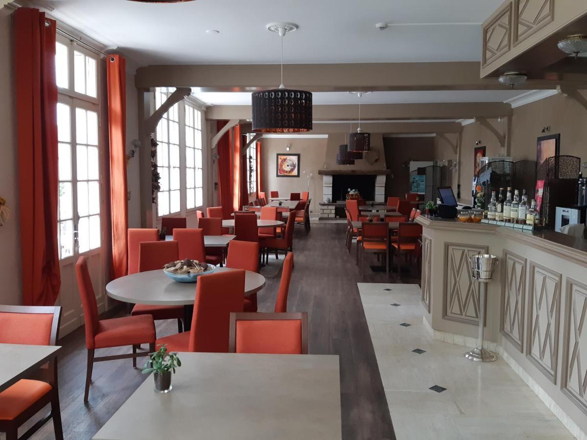 Logis Hotel Restaurant Le Parc Salbris Exterior foto